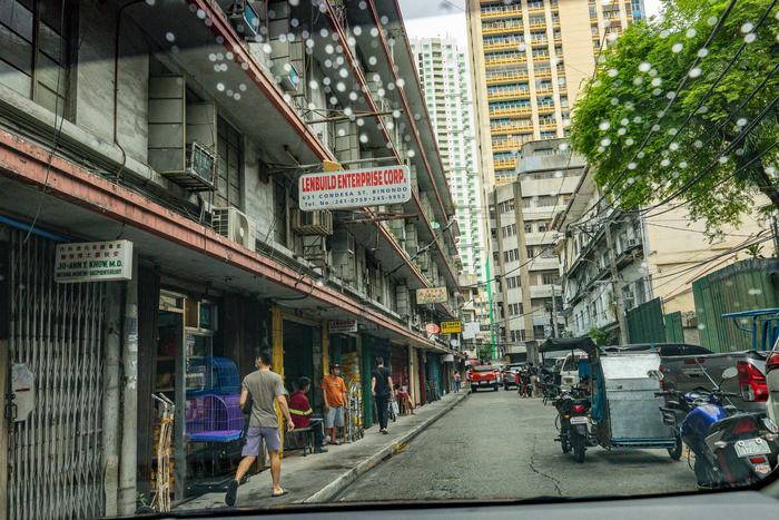 Philippines — Chinatown and Intramuros