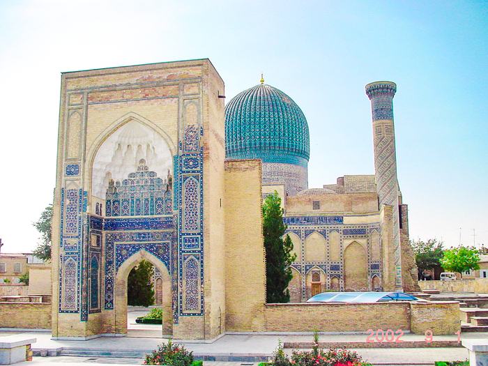Uzbekistan — Samarkand 2001