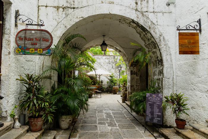 Philippines — Chinatown and Intramuros
